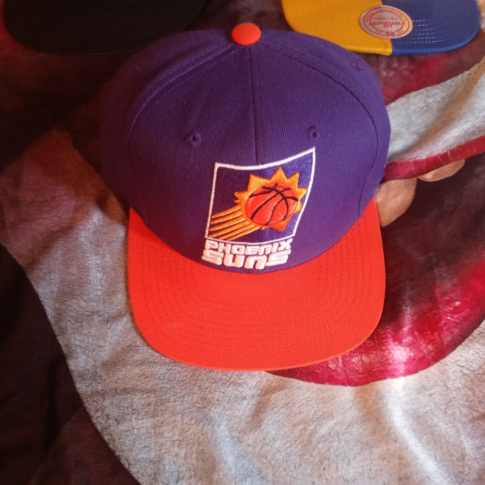 Mitchell and Ness snapback cap (Throwback Phoenix Suns)